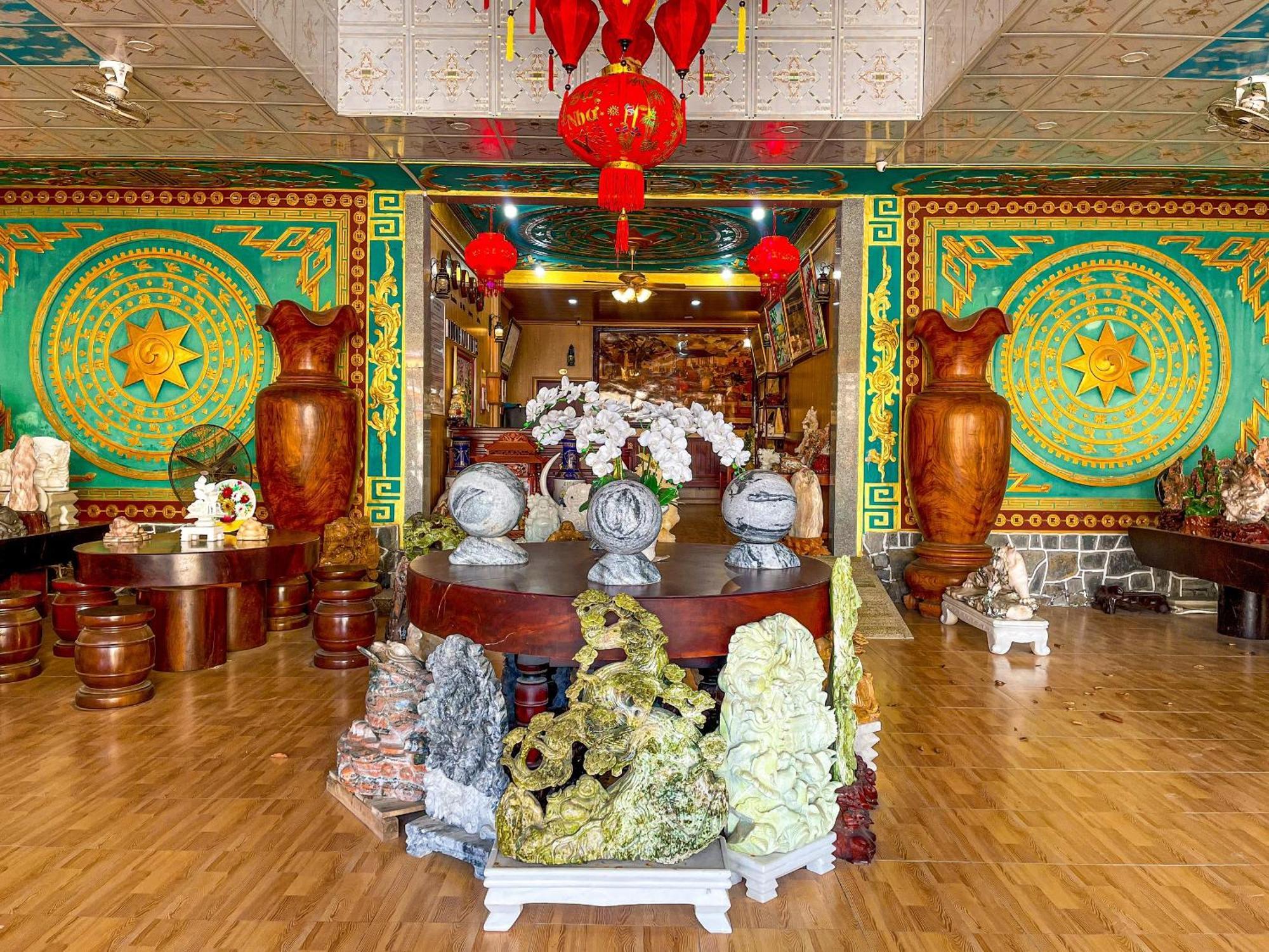 Отель Khach San Huong Xua Хатьен Экстерьер фото